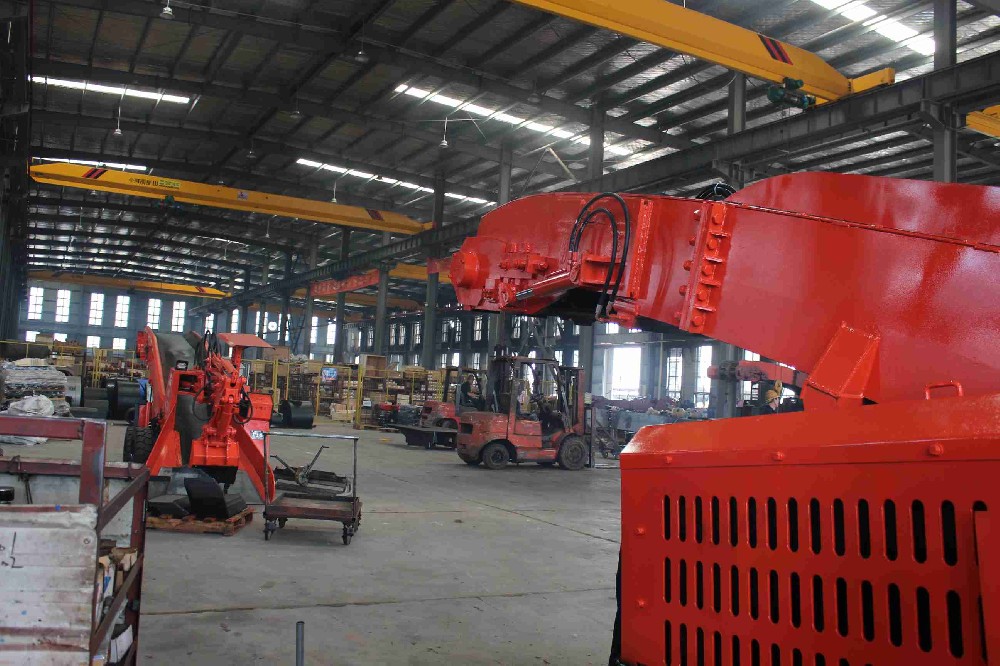 貴陽輪式扒渣機皮帶調整方式詳解,輕松解決跑偏問題!