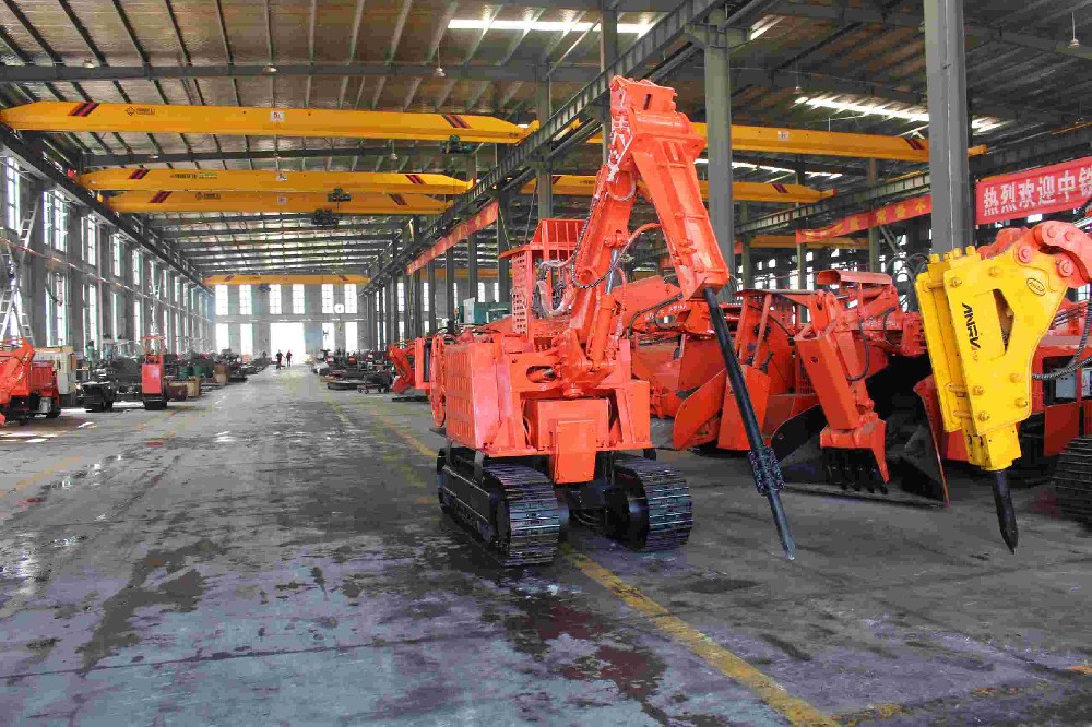 宜春 80 履帶扒渣機(jī)排名,技術(shù)團(tuán)隊(duì)強(qiáng)大的領(lǐng)先品牌