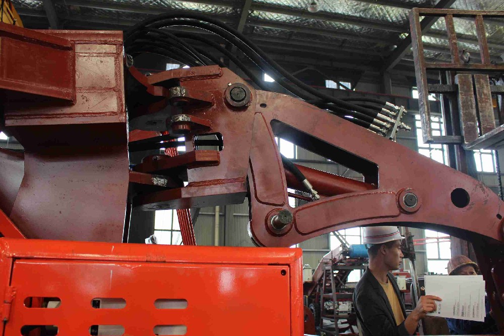 井下撬毛臺車 vs 傳統(tǒng)人工撬毛，效率對比
