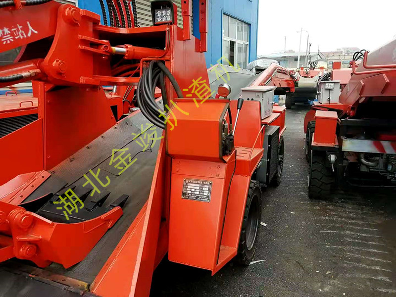 輪式皮帶扒渣機 輪式皮帶扒渣機1120-02.jpg