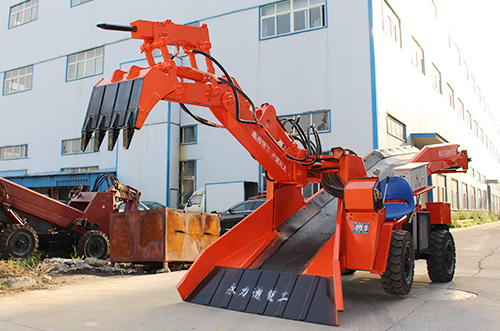 1618298534514095.jpg 80型輪式皮帶破碎錘扒渣機2.jpg